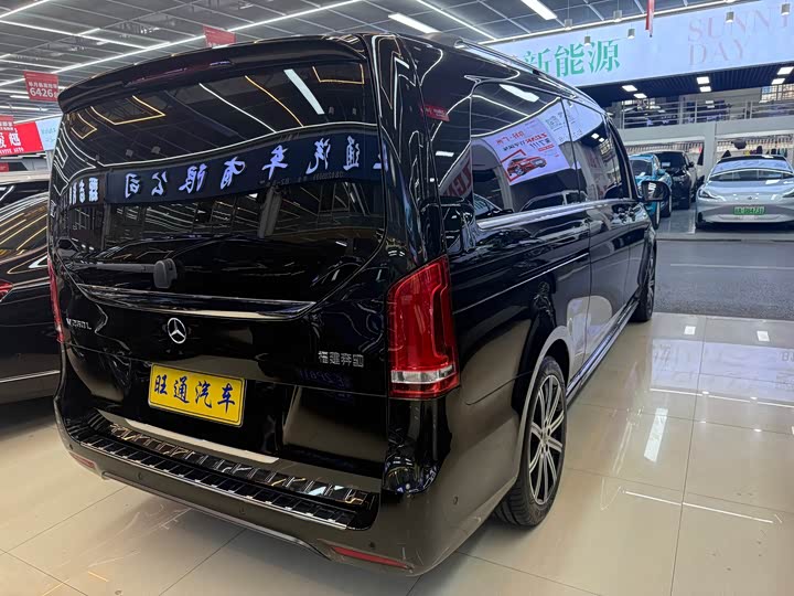Mercedes-Benz V-Class 2022 2022款 V 260 L 长轴距豪华版