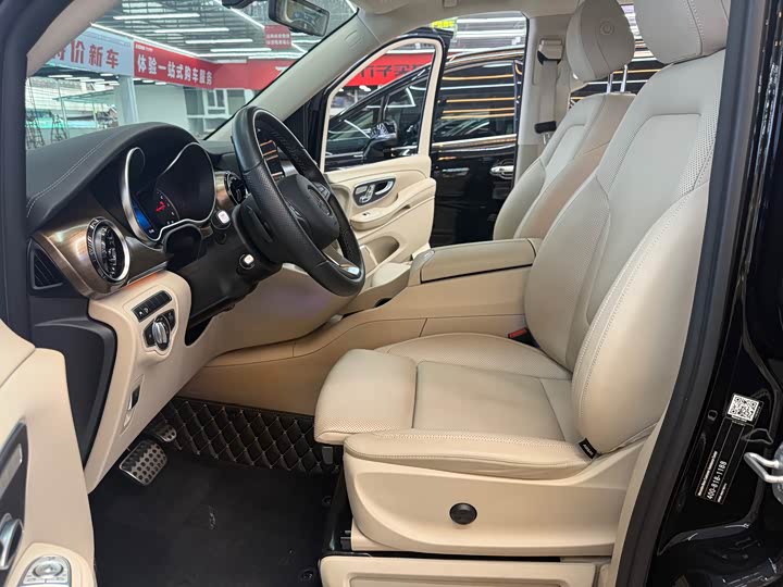 Mercedes-Benz V-Class 2022 2022款 V 260 L 长轴距豪华版