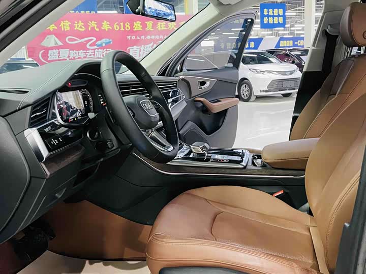 Фото 7 - Audi Q7