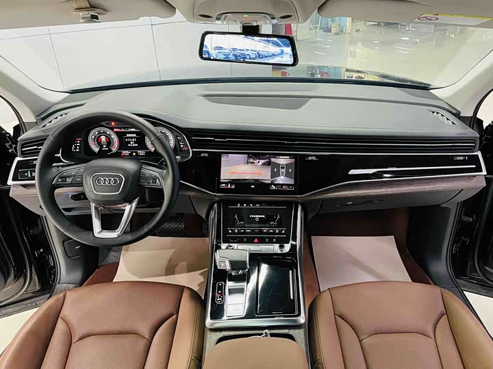 Фото 9 - Audi Q7