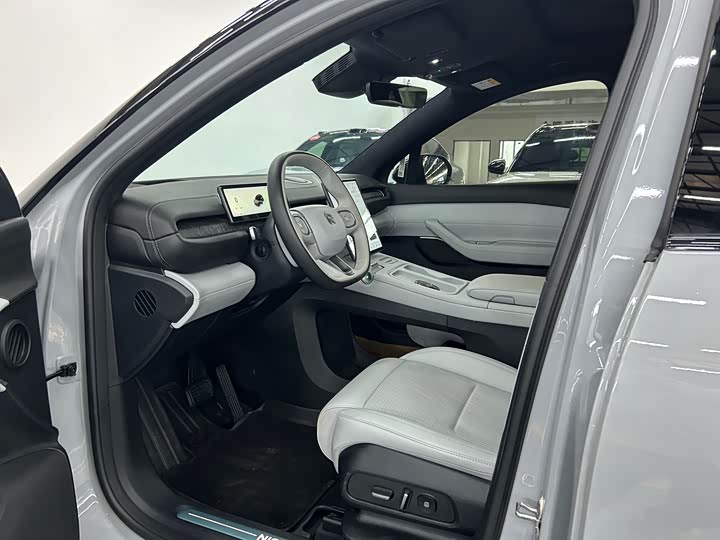 Фото 4 - Nio ES6