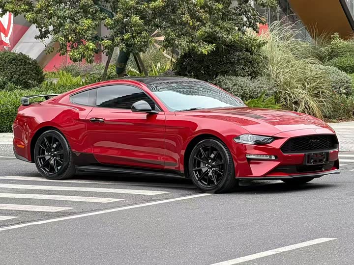 Фото 3 - Ford Mustang