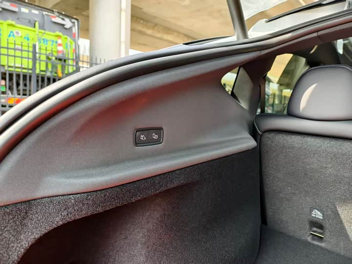 Фото 9 - Tesla Model Y