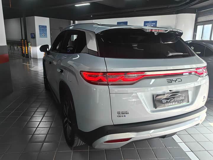 Photo 8 - BYD Song L DM-i Hybrid