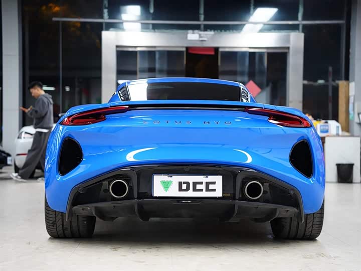 Фото 8 - Lotus Emira