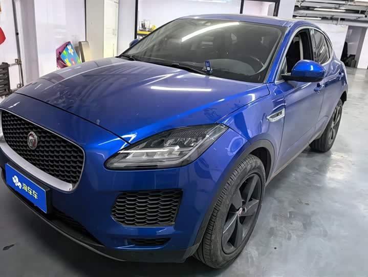 Фото 1 - Jaguar E-Pace