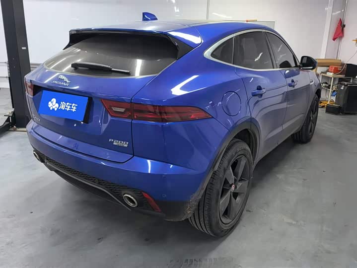 Фото 3 - Jaguar E-Pace
