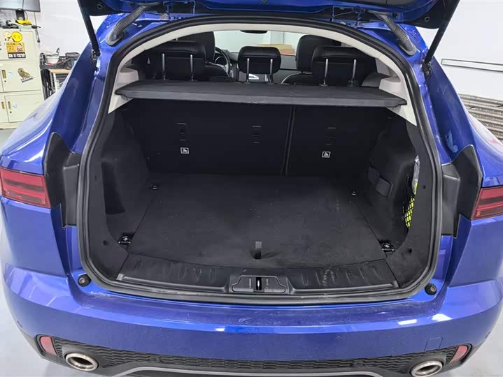 Фото 4 - Jaguar E-Pace