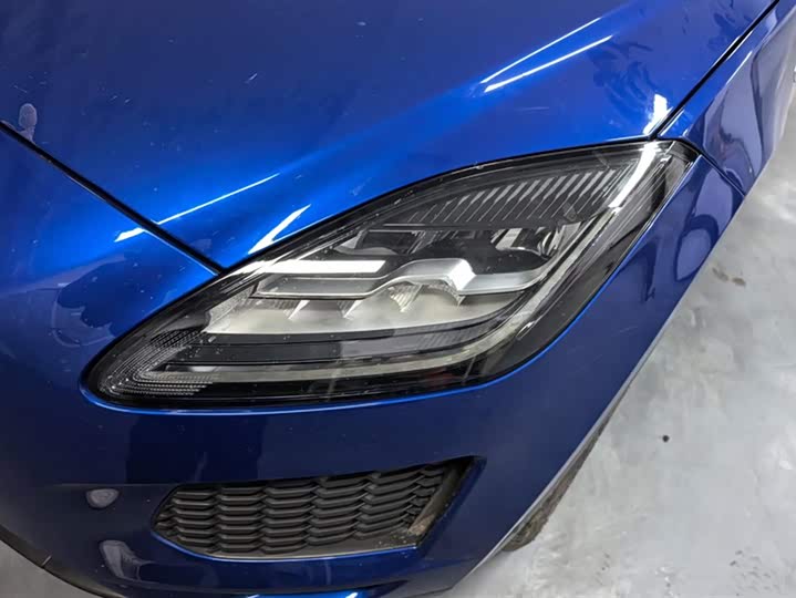 Фото 5 - Jaguar E-Pace