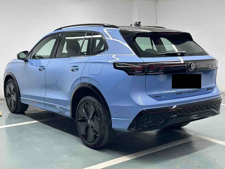 Фото 7 - Volkswagen Tiguan L Pro