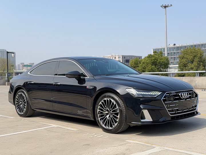 Фото 3 - Audi A7L