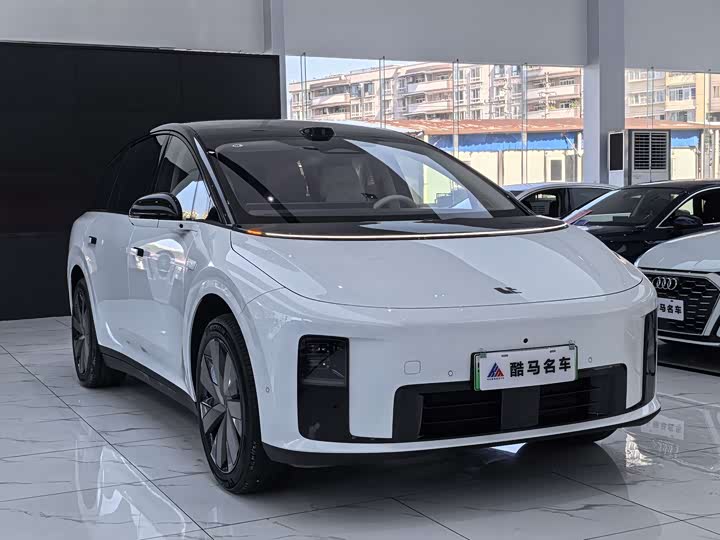 Photo 3 - LiXiang i8