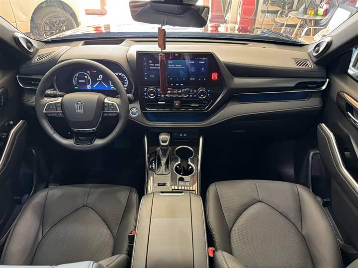 صورة 7 - Toyota Crown Kluger