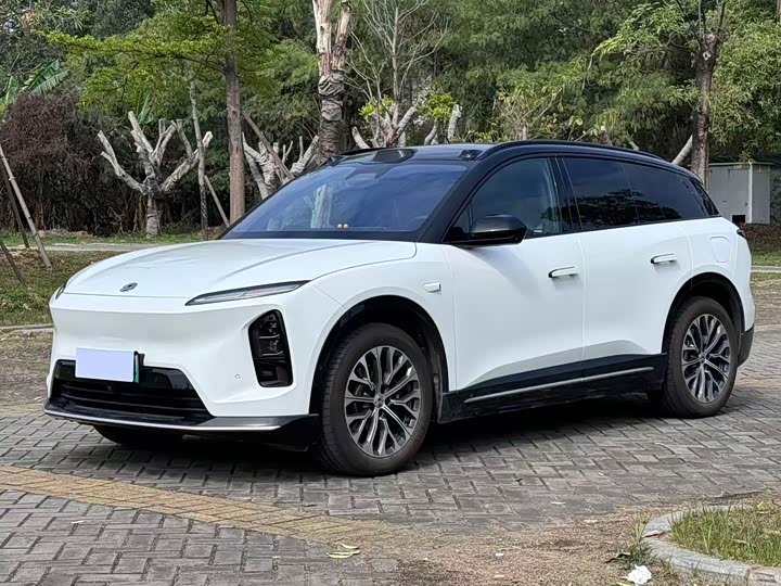 Фото 1 - Nio ES6