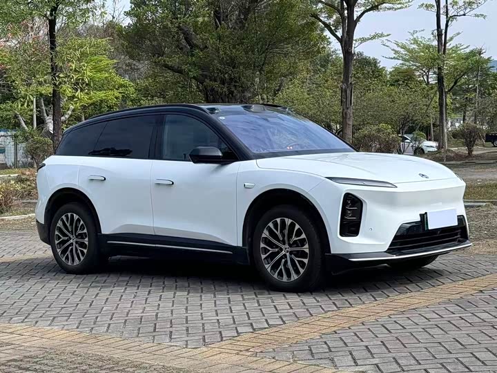 Фото 3 - Nio ES6