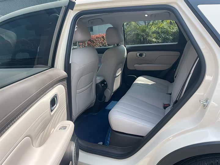 Фото 7 - GAC Aion UT