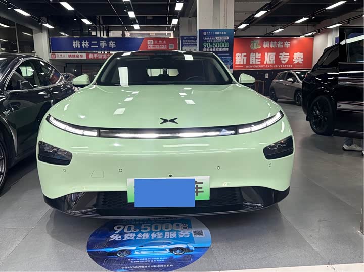 Фото 3 - XPeng P7