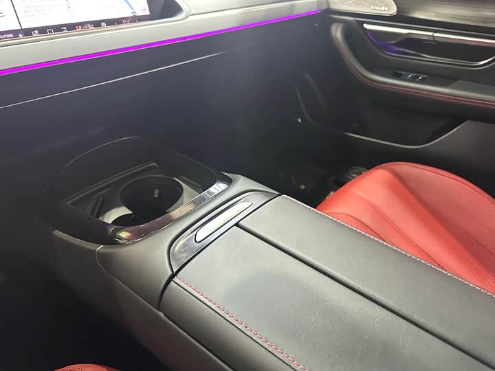 Фото 7 - XPeng P7