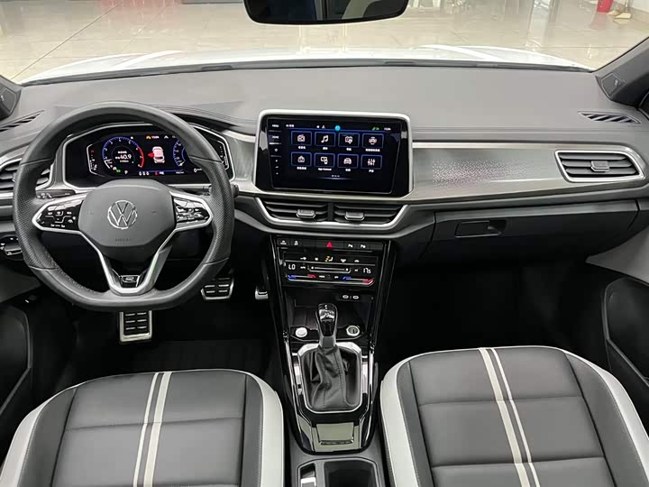 Фото 2 - Volkswagen T-Roc