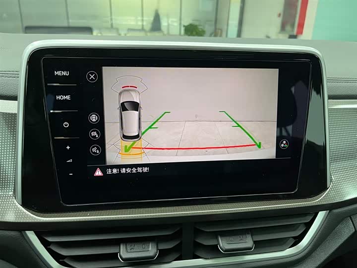 Фото 7 - Volkswagen T-Roc