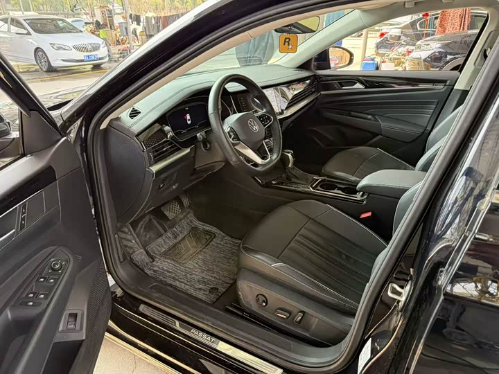 Фото 3 - Volkswagen Passat