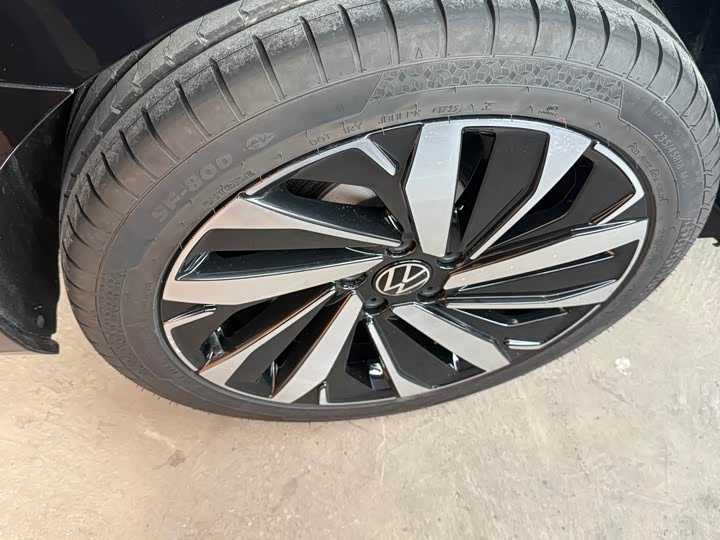 Фото 9 - Volkswagen Passat