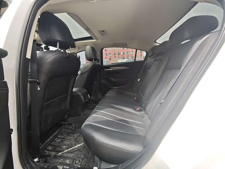 Photo 8 - Mazda Atenza