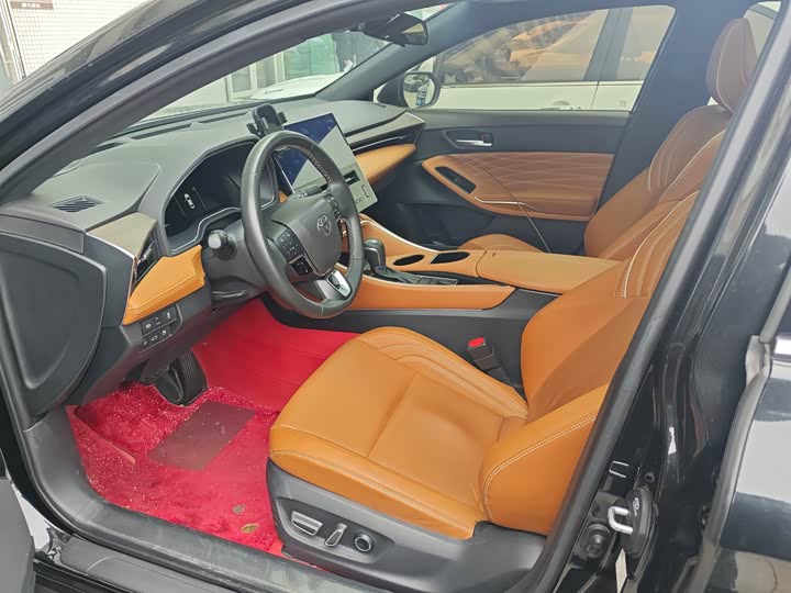 Photo 4 - Toyota Avalon