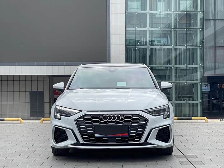 Фото 2 - Audi A3