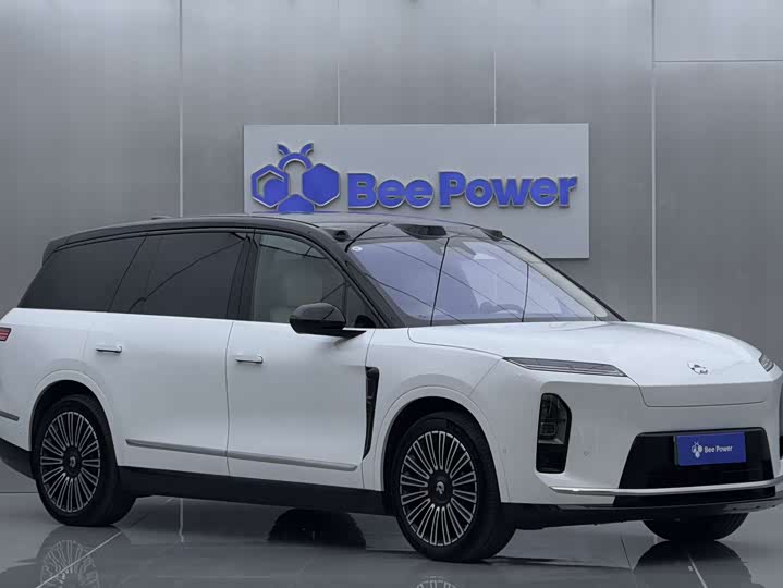 Фото 3 - Nio ES8