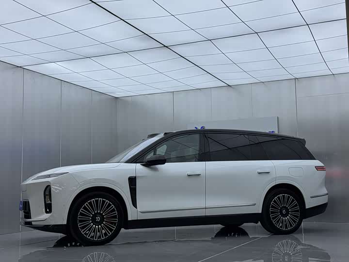 Фото 4 - Nio ES8