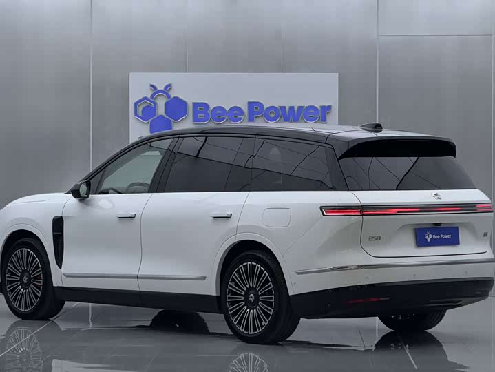 Фото 8 - Nio ES8