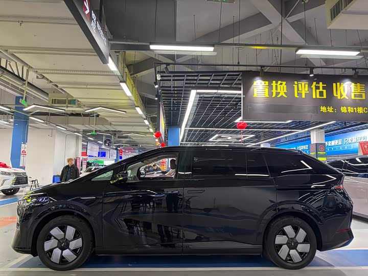 Фото 7 - XPeng X9