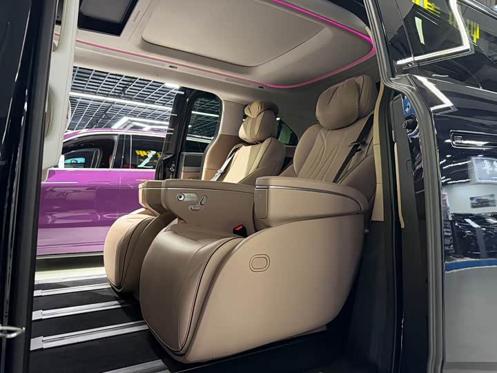 Фото 9 - XPeng X9