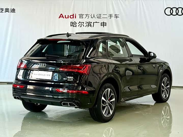 Фото 4 - Audi Q5L