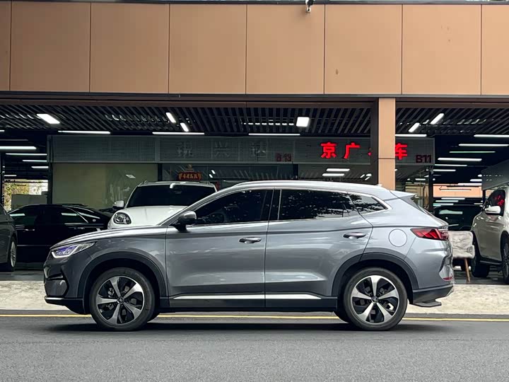 Фото 3 - BYD Song Plus Hybrid/EV