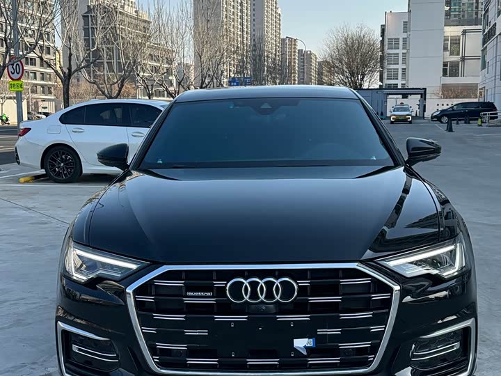 Фото 2 - Audi A6L