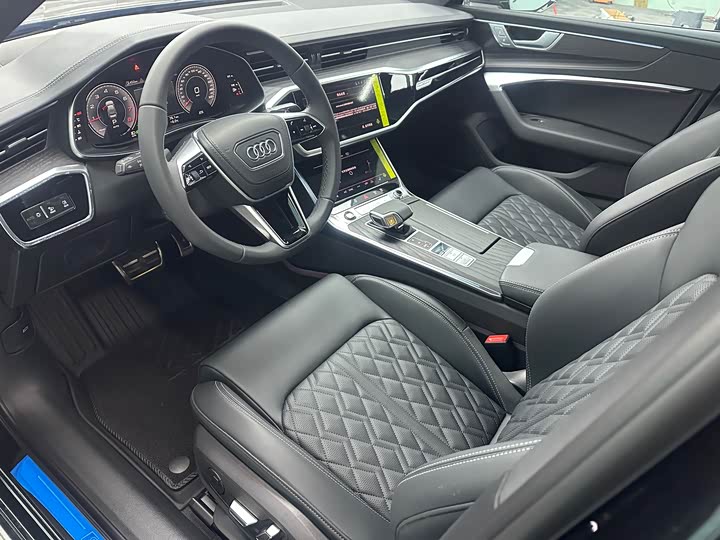 Фото 9 - Audi A6L