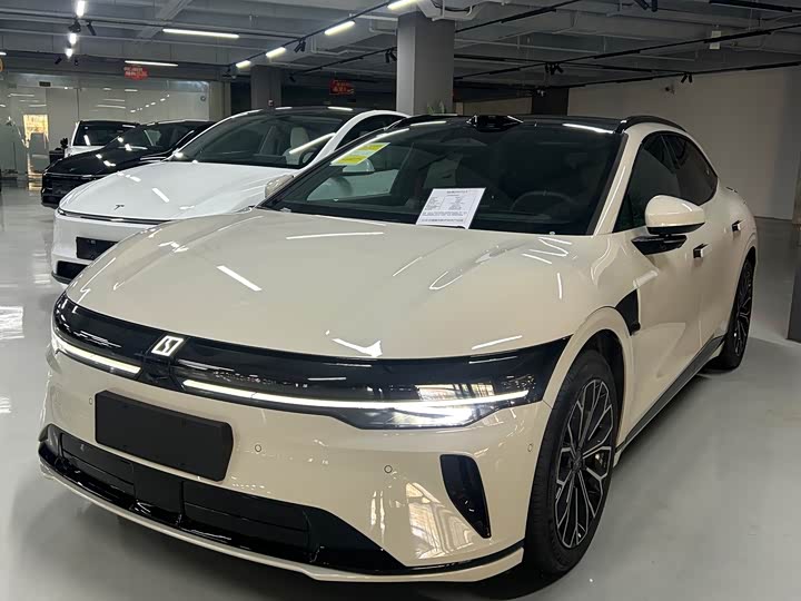 Фото 1 - Zeekr 007 GT