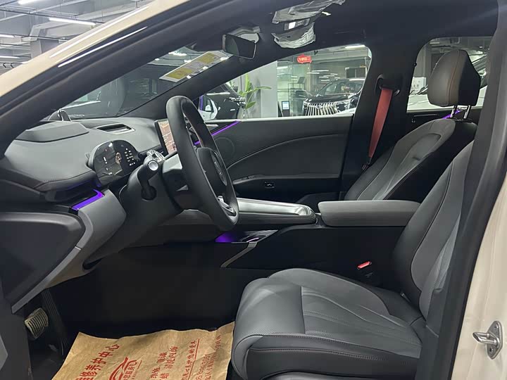 Фото 3 - Zeekr 007 GT