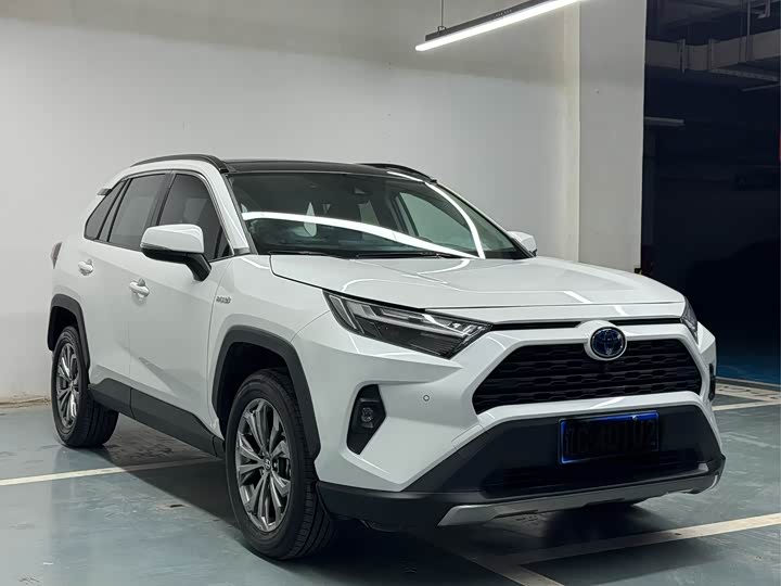 Photo 3 - Toyota RAV4