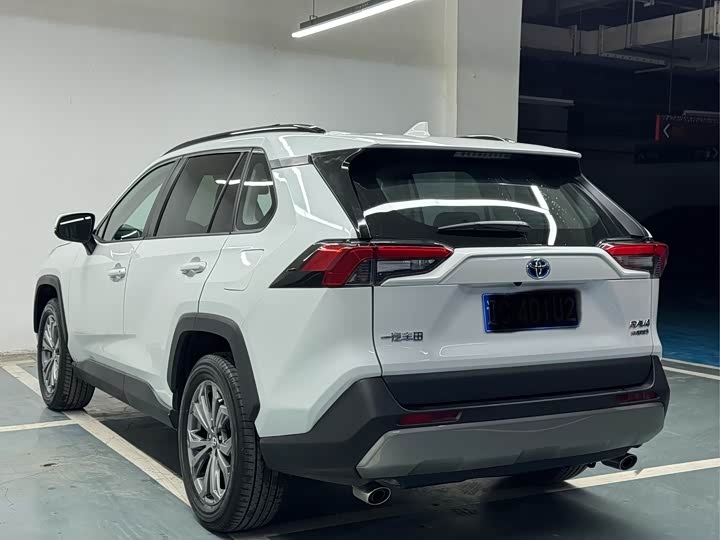 Photo 9 - Toyota RAV4