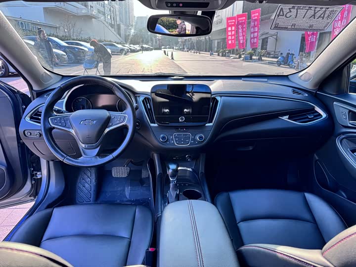 Фото 9 - Chevrolet Malibu XL