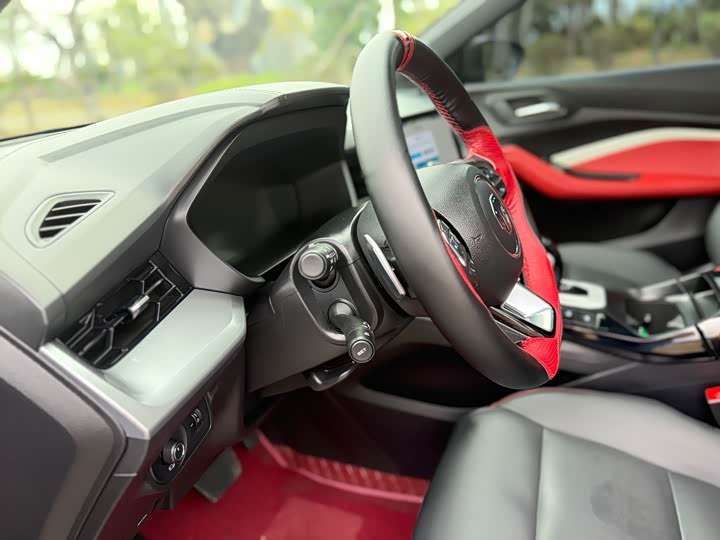 Фото 6 - MG Motor 5