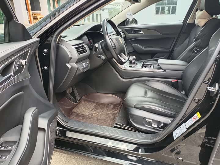 Фото 4 - Hongqi H5