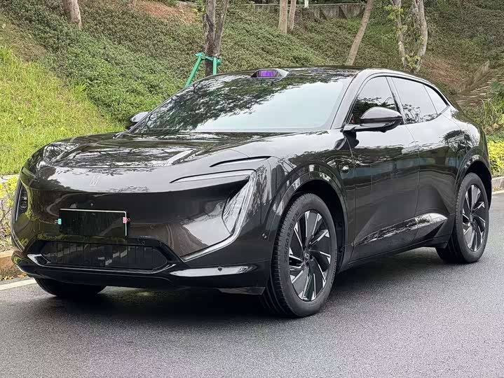 Фото 1 - Avatr 07