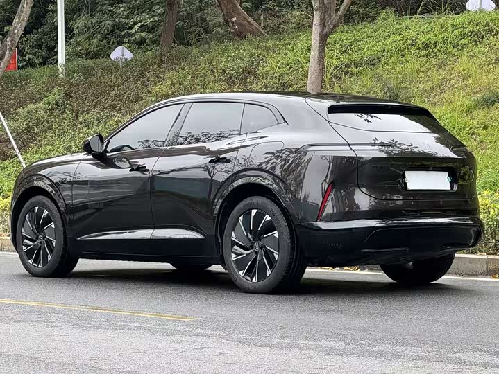 Фото 4 - Avatr 07