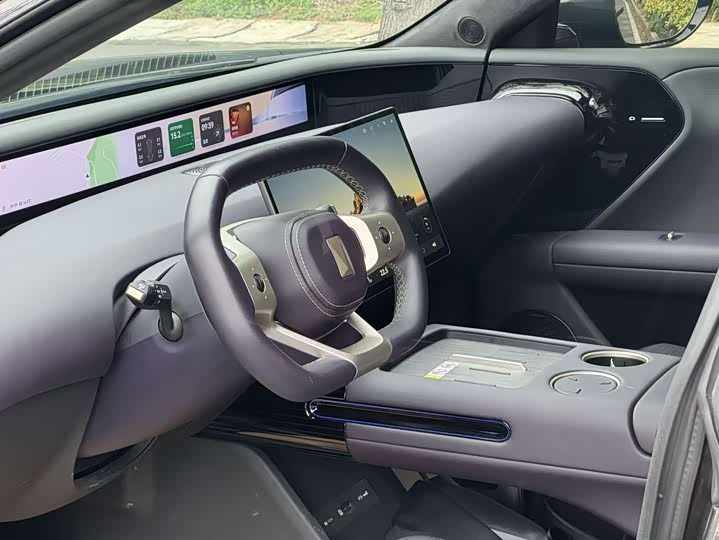 Фото 8 - Avatr 07