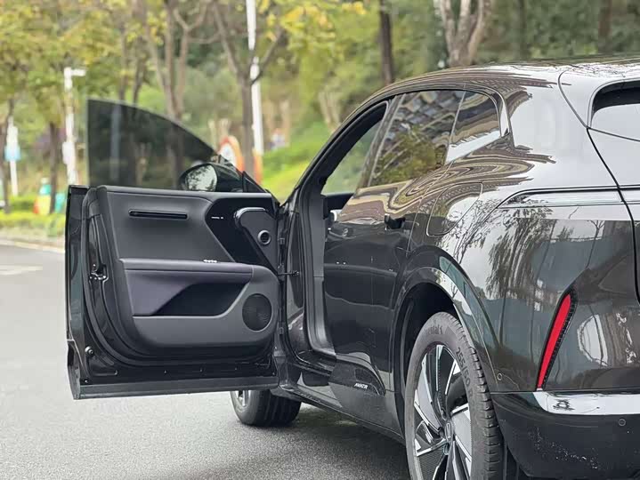 Фото 9 - Avatr 07