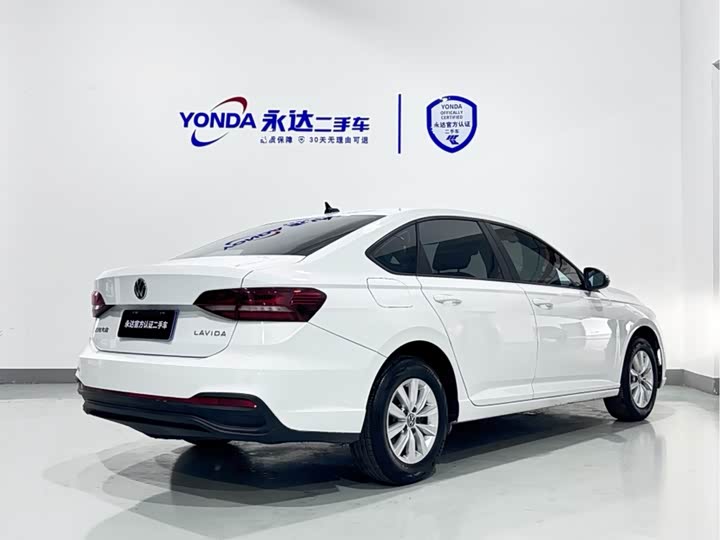 Фото 4 - Volkswagen Lavida